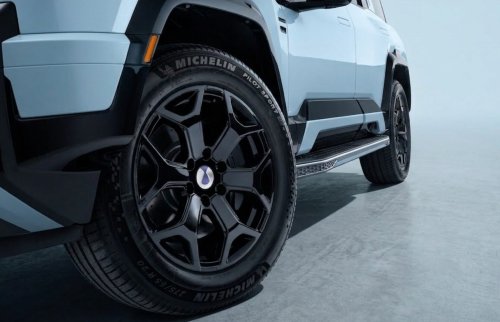 Denza B8 launched in Malaysia – 2.0T PHEV 4×4, 612 PS/760 Nm, DiSus-P, 6/7 seats, RM459k to RM519k