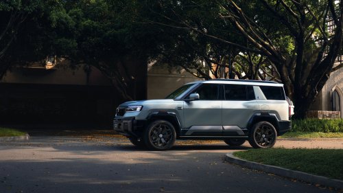 SUV, Denza B8 spied in Malaysia – 578 PS/760 Nm dual-motor, 3-row plug-in hybrid SUV set for launch May 21