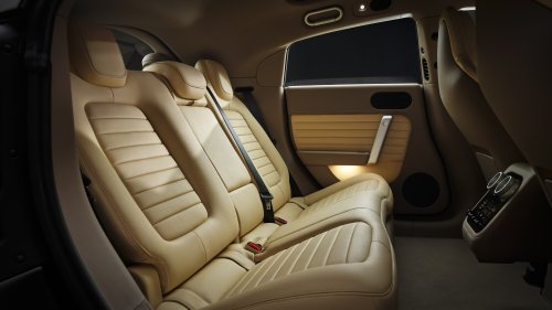 Ferrari Luce – radical minimalist EV, 1,050 PS, 0-100 km/h 2.5 secs, simulated shifts, 530 km WLTP range