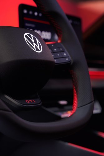 Volkswagen, Volkswagen Polo, FWD, Volkswagen ID. Polo GTI – FWD hot hatch brings 50-year nameplate to EV era; 226 PS, 424 km WLTP range