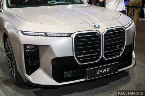 2026 BMW i7 facelift in Beijing – updated G70 electric flagship with increased range, revised styling