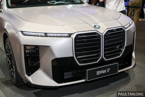 2026 BMW i7 facelift in Beijing – updated G70 electric flagship with increased range, revised styling