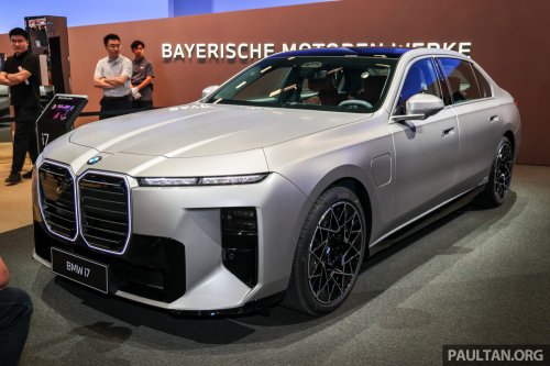 2026 BMW i7 facelift in Beijing – updated G70 electric flagship with increased range, revised styling