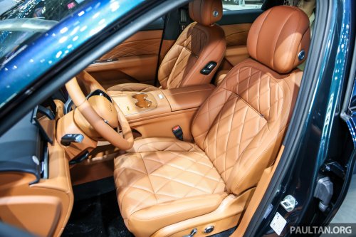 Jaecoo J8 facelift in Beijing – 30-inch 6K touchscreen, 23 speakers, smaller screen for global markets?