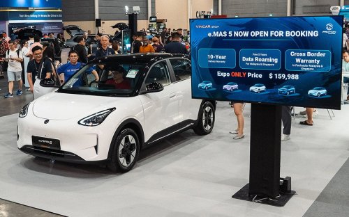 Proton, Proton eMas 5 launched in Singapore – same specs as Malaysia; Premium only priced at RM495k with COE