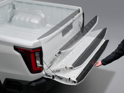 2026 Toyota Hilux launched in Japan – Thai-made Travo pick-up, high-spec 2.8L diesel, fr RM124k