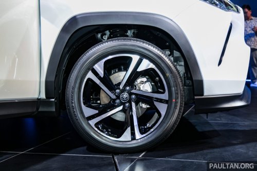 Toyota Yaris Cross vs Perodua Traz – what are the differences beyond the RM19k price premium?