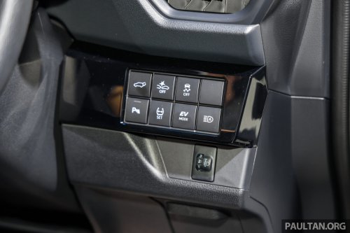 Toyota Yaris Cross vs Perodua Traz – what are the differences beyond the RM19k price premium?