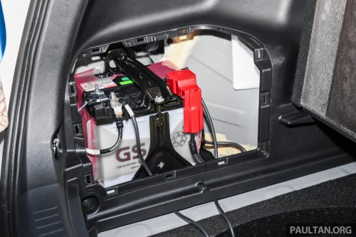 Toyota Yaris Cross vs Perodua Traz – what are the differences beyond the RM19k price premium?