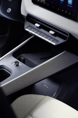 Volkswagen ID. Polo debuts – FWD hatchback with up to 211 PS, 105 kW DC charging, 454 km range WLTP