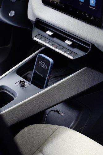 Volkswagen ID. Polo debuts – FWD hatchback with up to 211 PS, 105 kW DC charging, 454 km range WLTP
