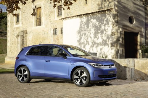 Volkswagen ID. Polo debuts – FWD hatchback with up to 211 PS, 105 kW DC charging, 454 km range WLTP