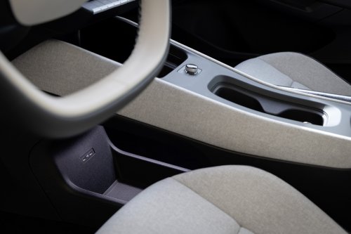 Volkswagen ID. Polo debuts – FWD hatchback with up to 211 PS, 105 kW DC charging, 454 km range WLTP