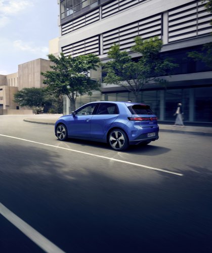 Volkswagen ID. Polo debuts – FWD hatchback with up to 211 PS, 105 kW DC charging, 454 km range WLTP