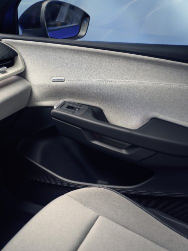 Volkswagen ID. Polo debuts – FWD hatchback with up to 211 PS, 105 kW DC charging, 454 km range WLTP