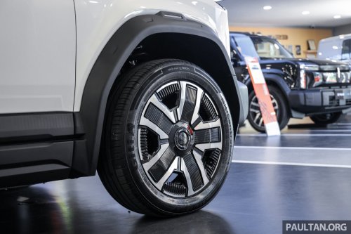 Jaecoo J5 EV vs iCaur 03 iWD compared – what are the differences between the two Chery EV SUVs