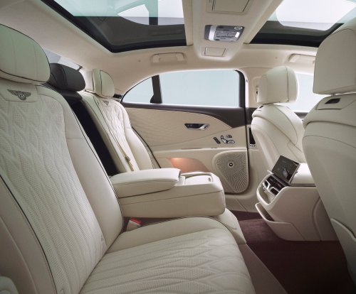 2026 Bentley Flying Spur – sedan updated with 680 PS ‘S’ variant, Continental GT single-headlamp styling