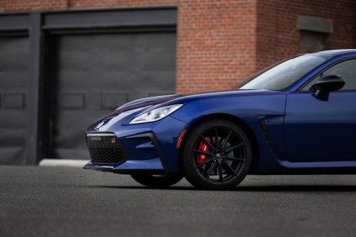 2027 Toyota GR86 revealed for the US – improved shift feel, updated throttle calibration, new Thunder paint
