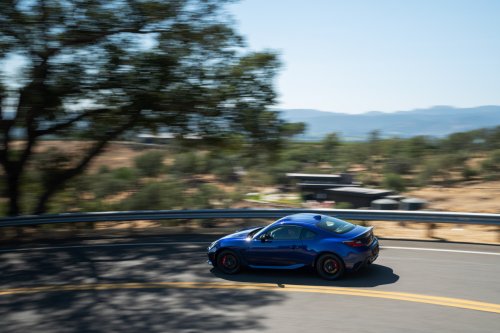 2027 Toyota GR86 revealed for the US – improved shift feel, updated throttle calibration, new Thunder paint