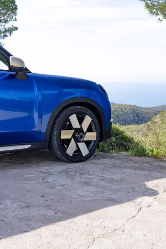 MINI Countryman EV now with up to 500 km WLTP range – new silicon carbide inverter, 65.2 kWh net