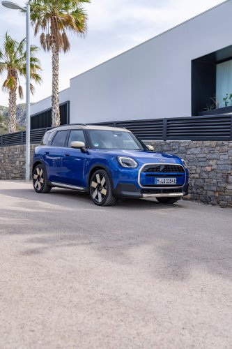 MINI Countryman EV now with up to 500 km WLTP range – new silicon carbide inverter, 65.2 kWh net