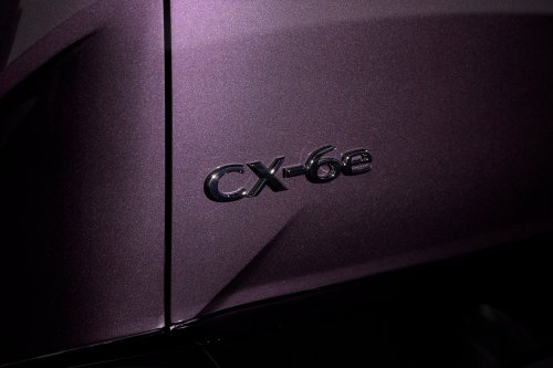 Mazda CX-6e – global EZ-60 is EV-only with 190 PS, 484 km WLTP range, 195 kW DC fast charging