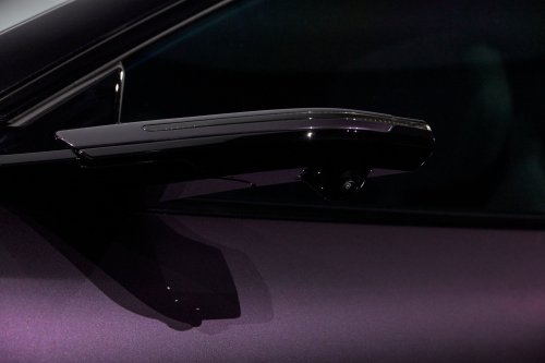 Mazda CX-6e – global EZ-60 is EV-only with 190 PS, 484 km WLTP range, 195 kW DC fast charging