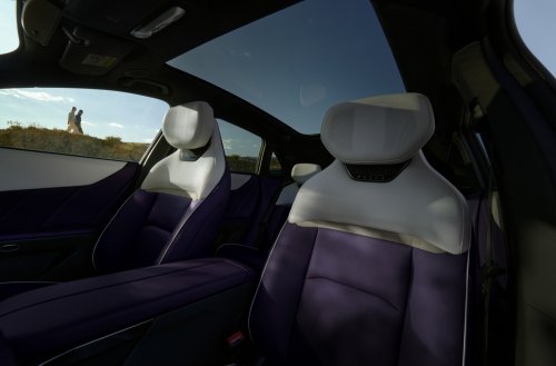 Mazda CX-6e – global EZ-60 is EV-only with 190 PS, 484 km WLTP range, 195 kW DC fast charging