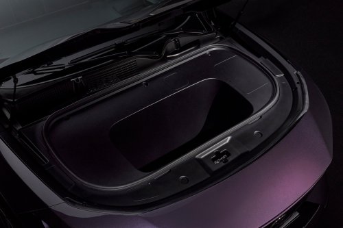 Mazda CX-6e – global EZ-60 is EV-only with 190 PS, 484 km WLTP range, 195 kW DC fast charging