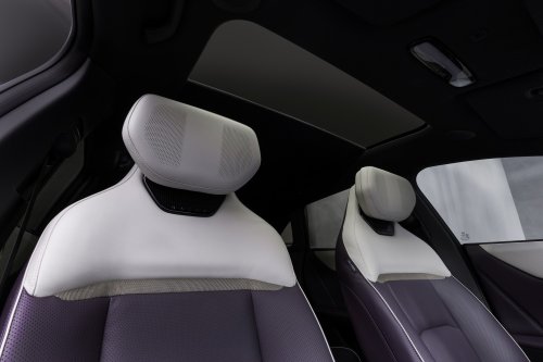 Mazda CX-6e – global EZ-60 is EV-only with 190 PS, 484 km WLTP range, 195 kW DC fast charging