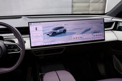 Mazda CX-6e – global EZ-60 is EV-only with 190 PS, 484 km WLTP range, 195 kW DC fast charging