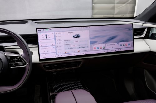 Mazda CX-6e – global EZ-60 is EV-only with 190 PS, 484 km WLTP range, 195 kW DC fast charging