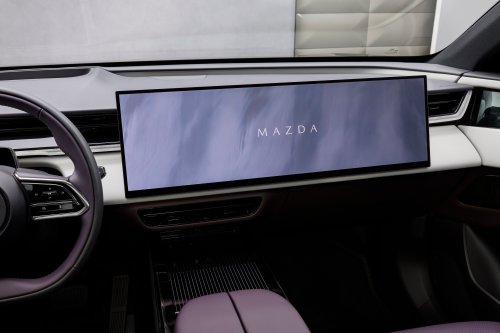 Mazda CX-6e – global EZ-60 is EV-only with 190 PS, 484 km WLTP range, 195 kW DC fast charging