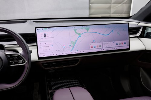 Mazda CX-6e – global EZ-60 is EV-only with 190 PS, 484 km WLTP range, 195 kW DC fast charging