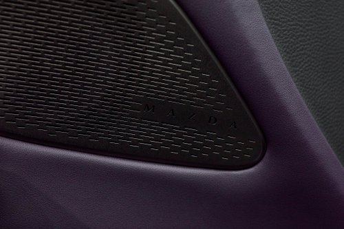 Mazda CX-6e – global EZ-60 is EV-only with 190 PS, 484 km WLTP range, 195 kW DC fast charging