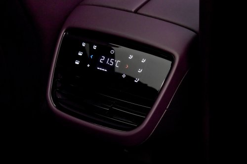 Mazda CX-6e – global EZ-60 is EV-only with 190 PS, 484 km WLTP range, 195 kW DC fast charging