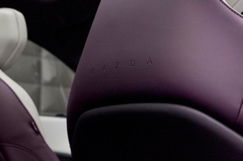 Mazda CX-6e – global EZ-60 is EV-only with 190 PS, 484 km WLTP range, 195 kW DC fast charging