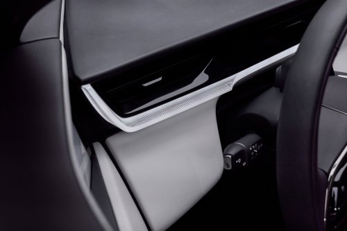 Mazda CX-6e – global EZ-60 is EV-only with 190 PS, 484 km WLTP range, 195 kW DC fast charging