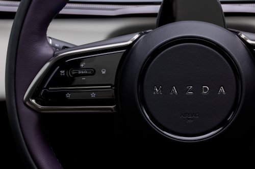 Mazda CX-6e – global EZ-60 is EV-only with 190 PS, 484 km WLTP range, 195 kW DC fast charging