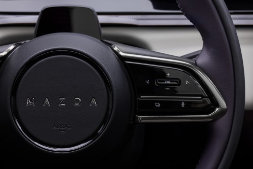 Mazda CX-6e – global EZ-60 is EV-only with 190 PS, 484 km WLTP range, 195 kW DC fast charging