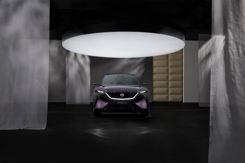 Mazda CX-6e – global EZ-60 is EV-only with 190 PS, 484 km WLTP range, 195 kW DC fast charging