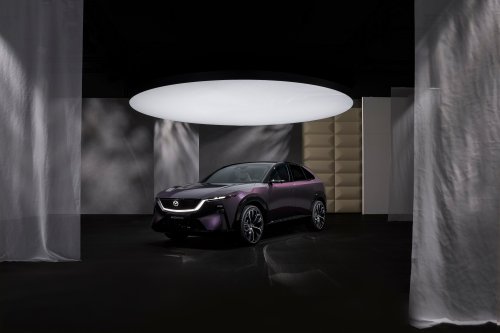 Mazda CX-6e – global EZ-60 is EV-only with 190 PS, 484 km WLTP range, 195 kW DC fast charging