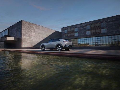 Mazda CX-6e – global EZ-60 is EV-only with 190 PS, 484 km WLTP range, 195 kW DC fast charging
