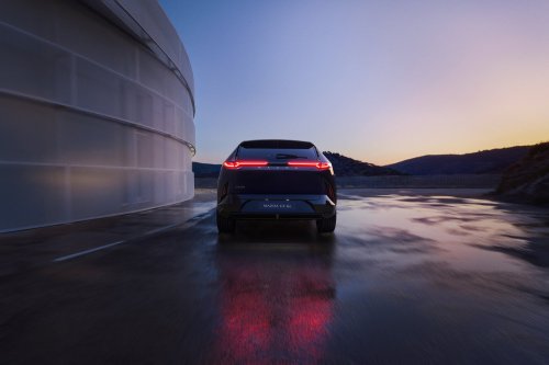 Mazda CX-6e – global EZ-60 is EV-only with 190 PS, 484 km WLTP range, 195 kW DC fast charging