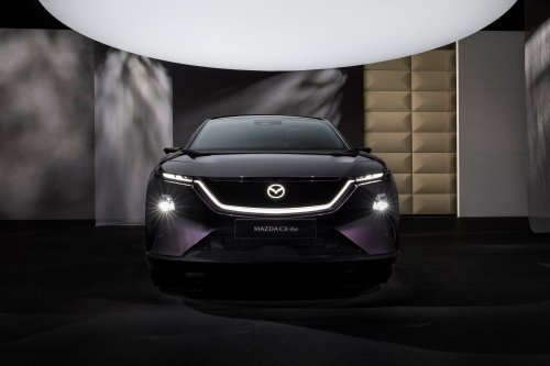 Mazda CX-6e – global EZ-60 is EV-only with 190 PS, 484 km WLTP range, 195 kW DC fast charging