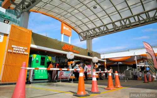 BHPetromart new look and eNak ready-to-eat kiosk launched – coffee and pastries for your pit stop