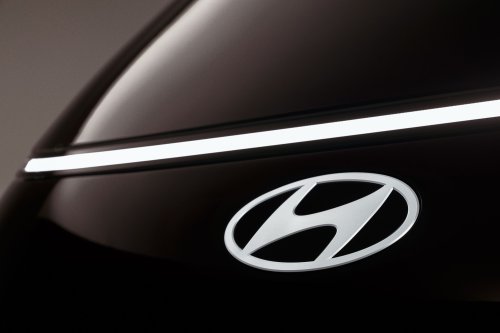 2026 Hyundai Staria Electric debuts – 84 kWh battery, 400 km WLTP estimated; seven- and 9-seater versions