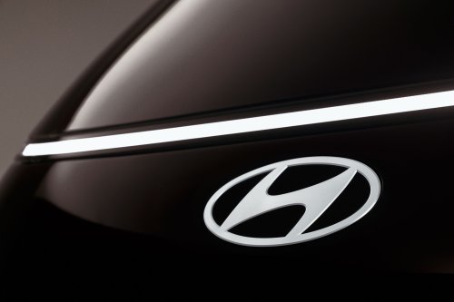 2026 Hyundai Staria Electric debuts – 84 kWh battery, 400 km WLTP estimated; seven- and 9-seater versions
