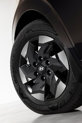 2026 Hyundai Staria Electric debuts – 84 kWh battery, 400 km WLTP estimated; seven- and 9-seater versions