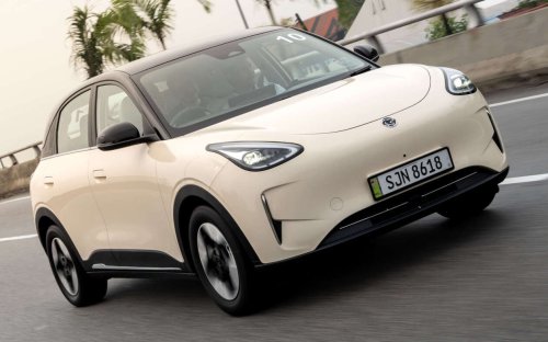 Proton eMas 5 – 216 units delivered, 14.6k bookings; eMas 7 sales at 9,336 units in 2025, incl 659 exports